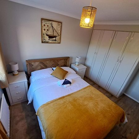 Вілла Modern Living In Hull Кінгстон-апон-Галл Екстер'єр фото