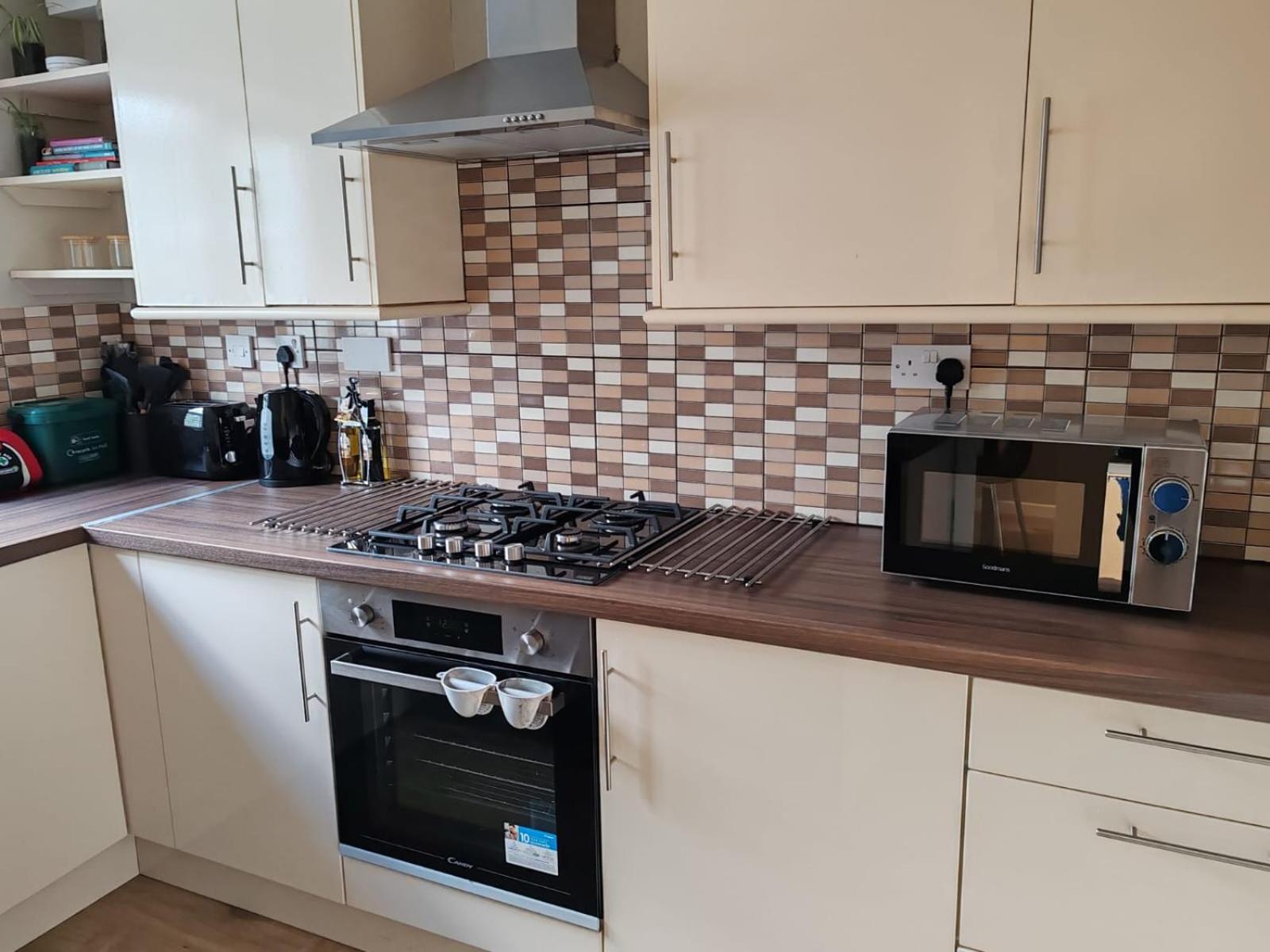 Вілла Modern Living In Hull Кінгстон-апон-Галл Екстер'єр фото